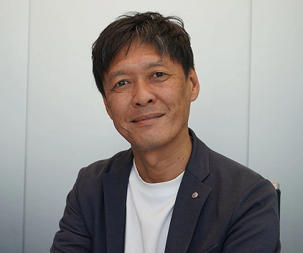 Hideaki Nishino, President of SIE, celebrates award-winning PlayStation titles at the 2025 Partner Awards event.